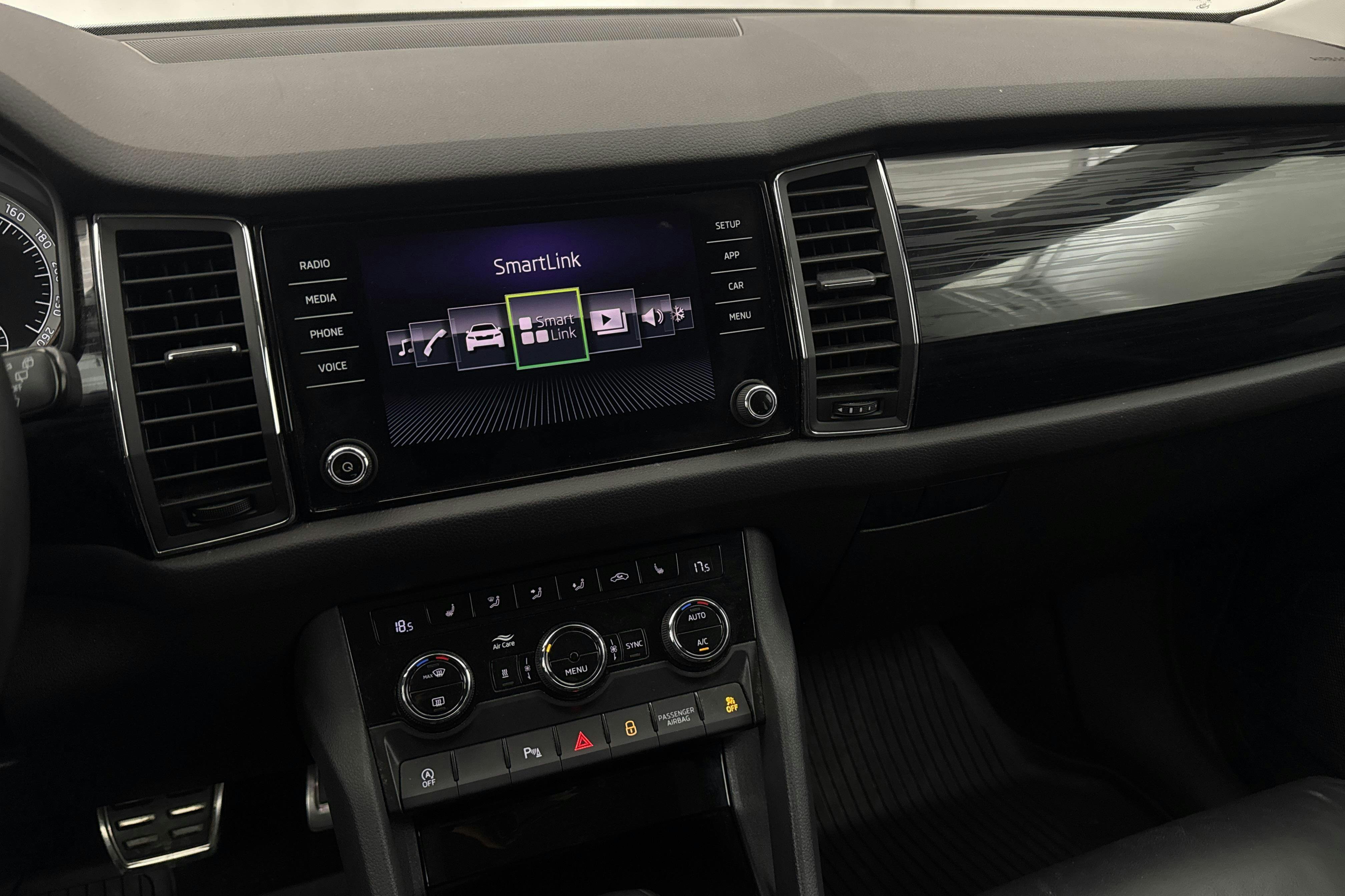 Vehicle Image 16