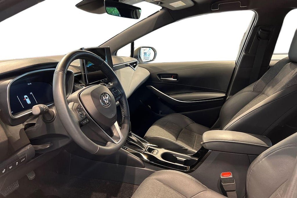 Vehicle Image 14