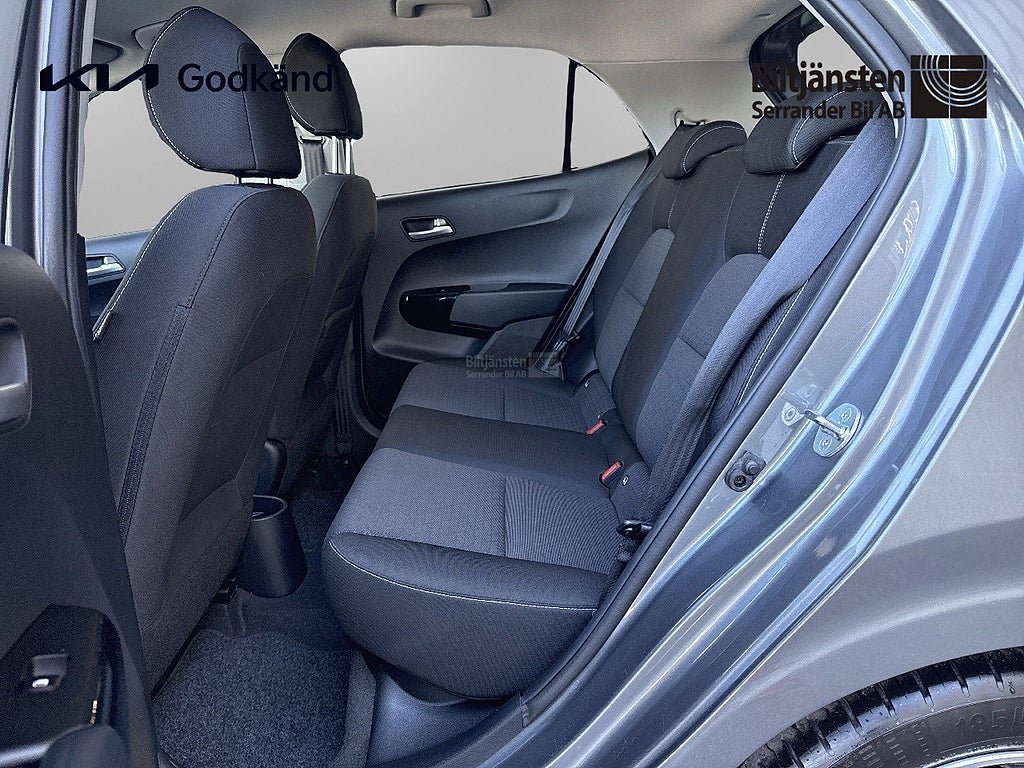 Vehicle Image 9