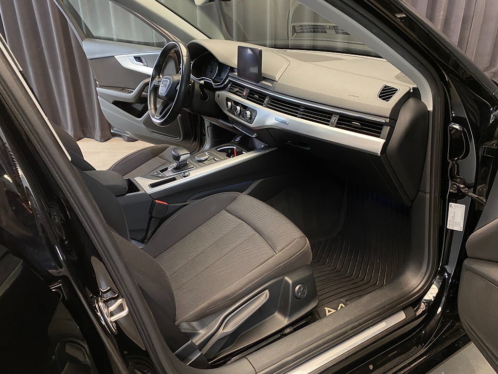 Vehicle Image 33