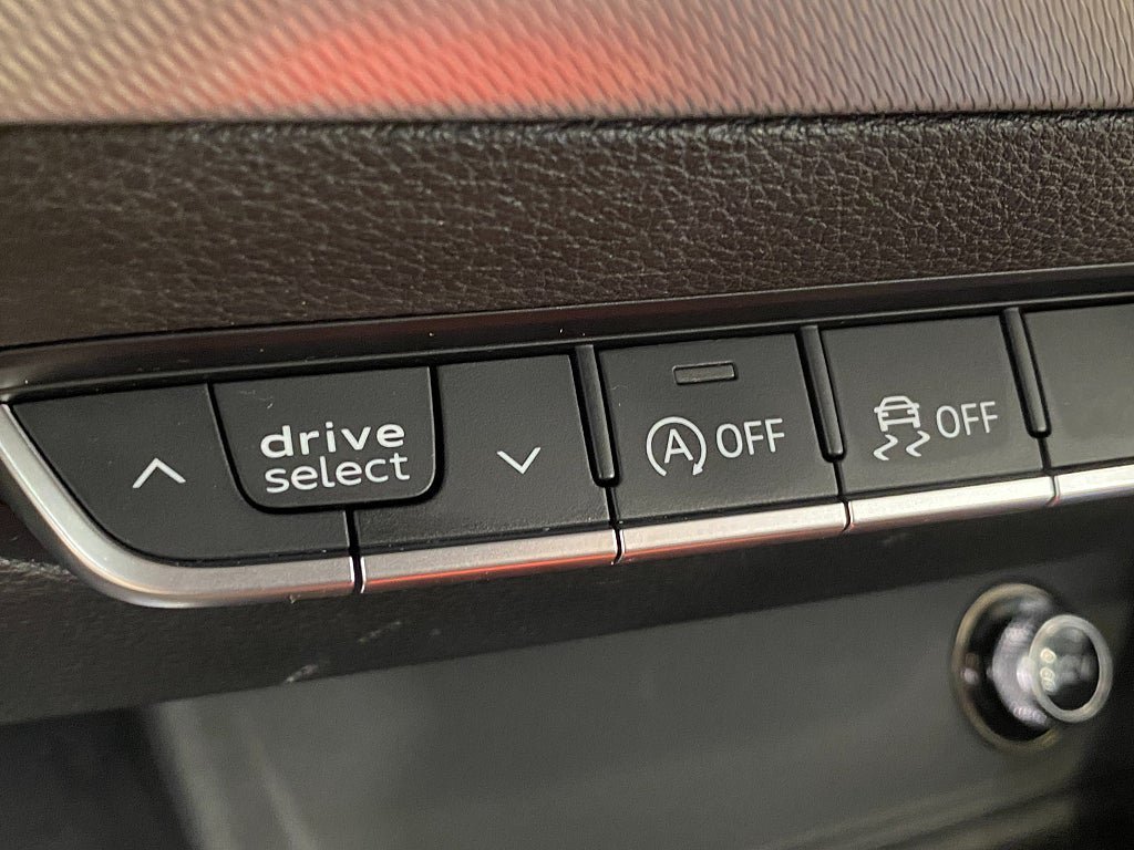 Vehicle Image 48