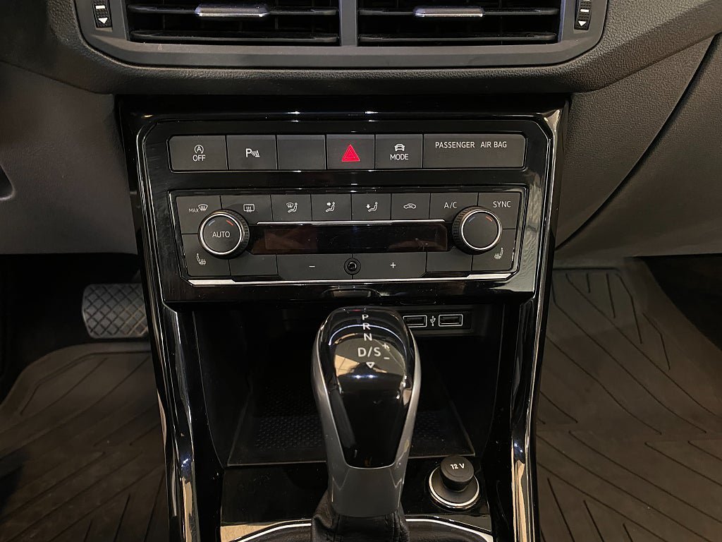 Vehicle Image 45