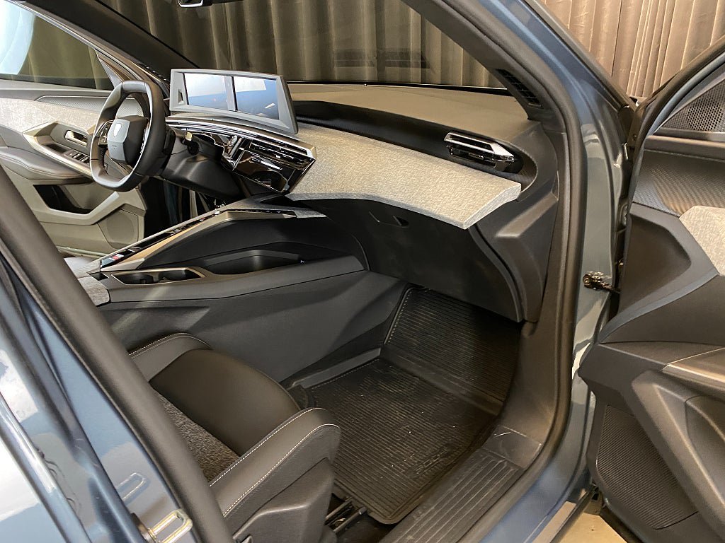 Vehicle Image 40