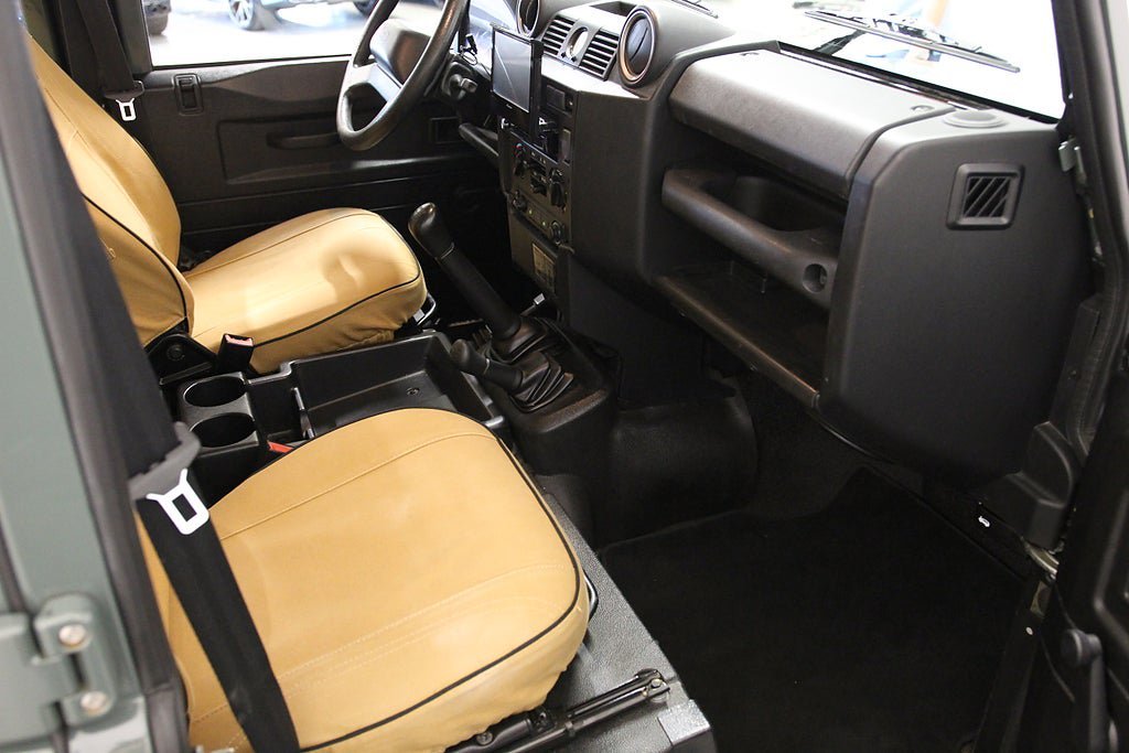 Vehicle Image 16