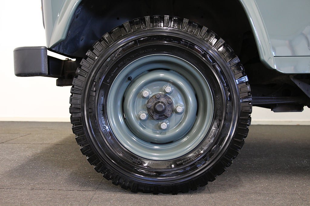 Vehicle Image 21