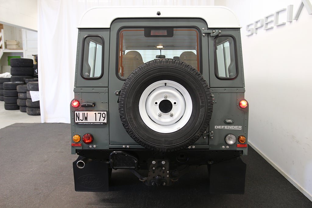 Vehicle Image 22