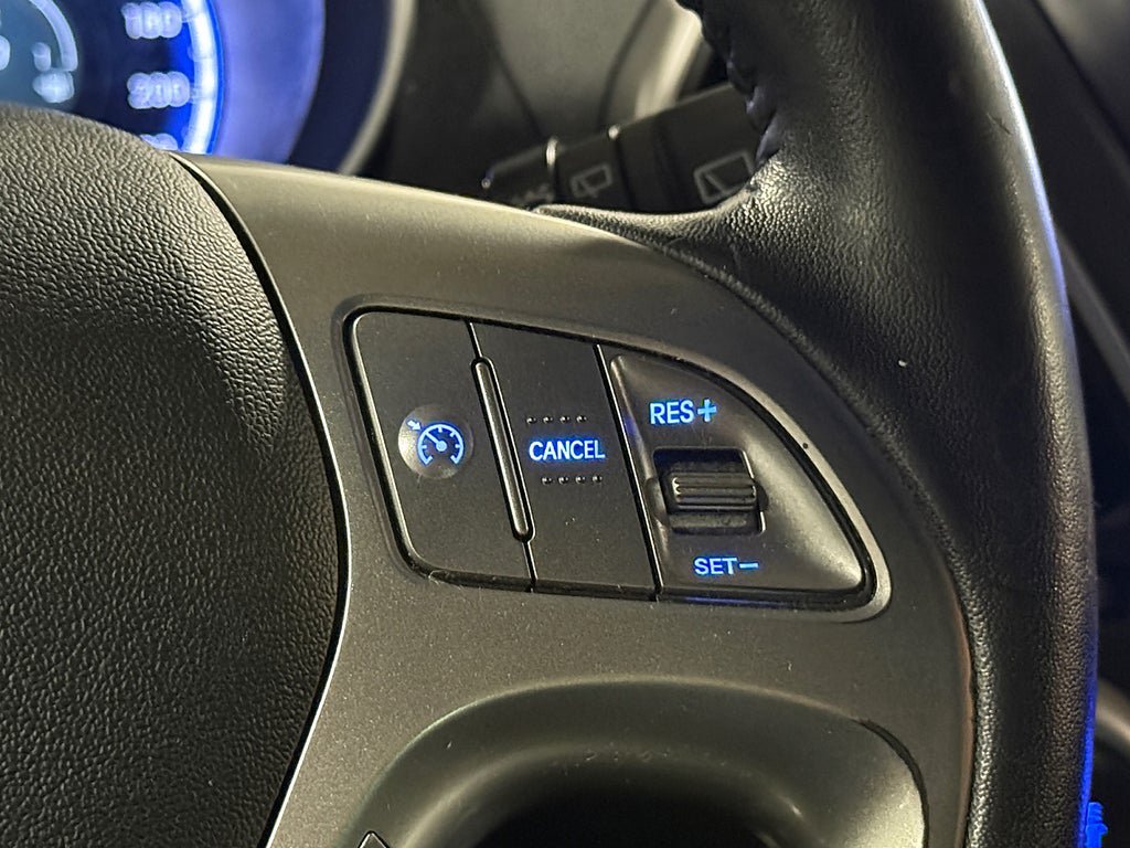 Vehicle Image 23