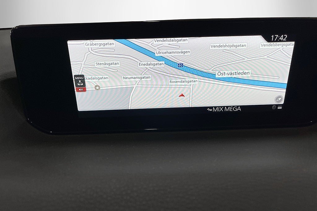 Vehicle Image 10