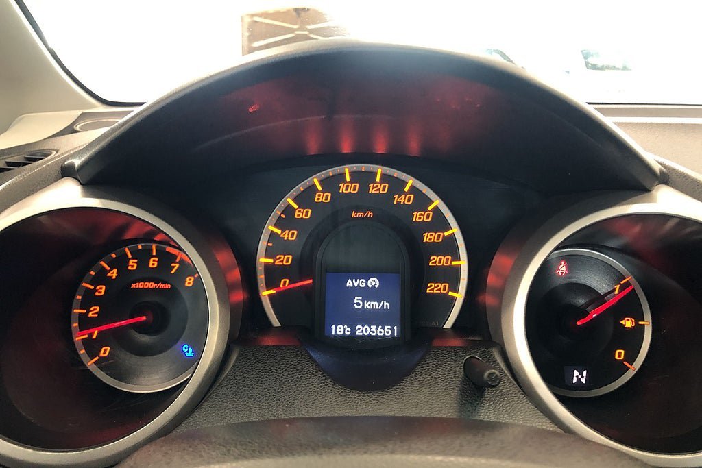 Vehicle Image 11