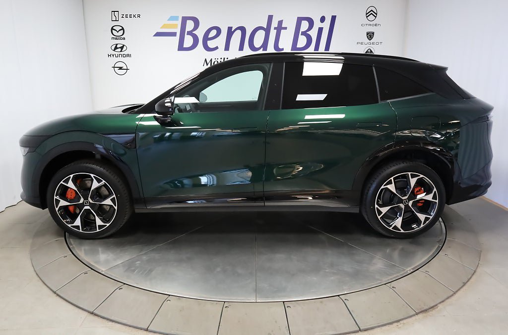 Vehicle Image 6