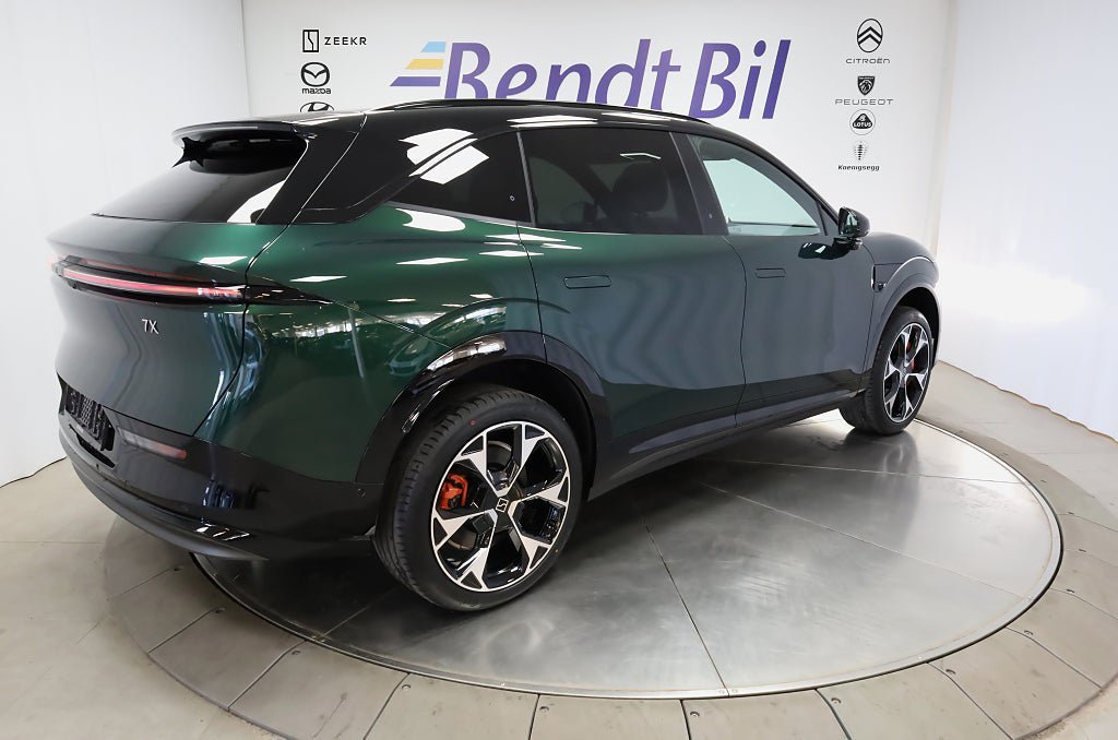 Vehicle Image 11
