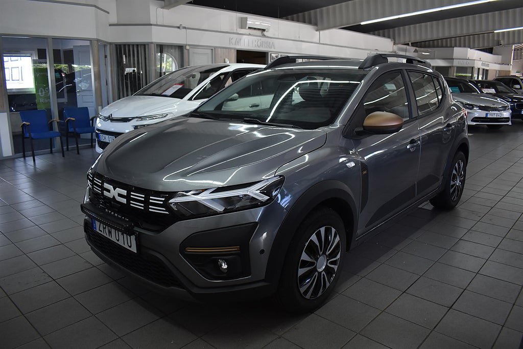 Vehicle Image 14