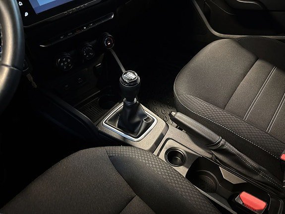 Vehicle Image 31