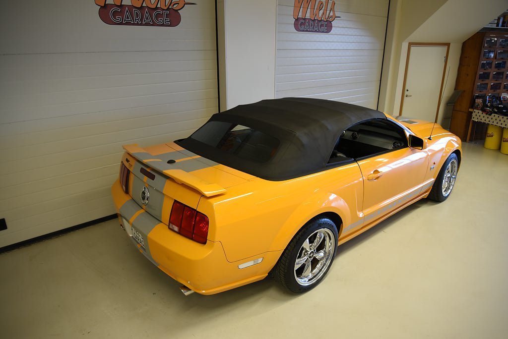 Vehicle Image 16