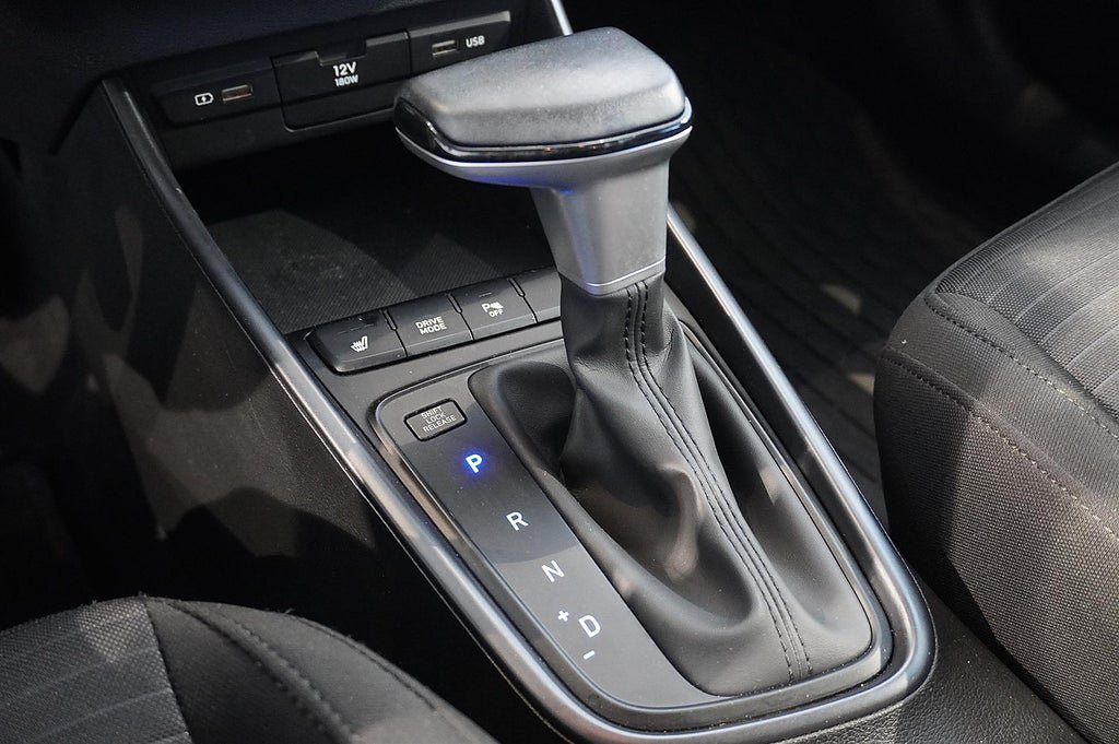 Vehicle Image 13