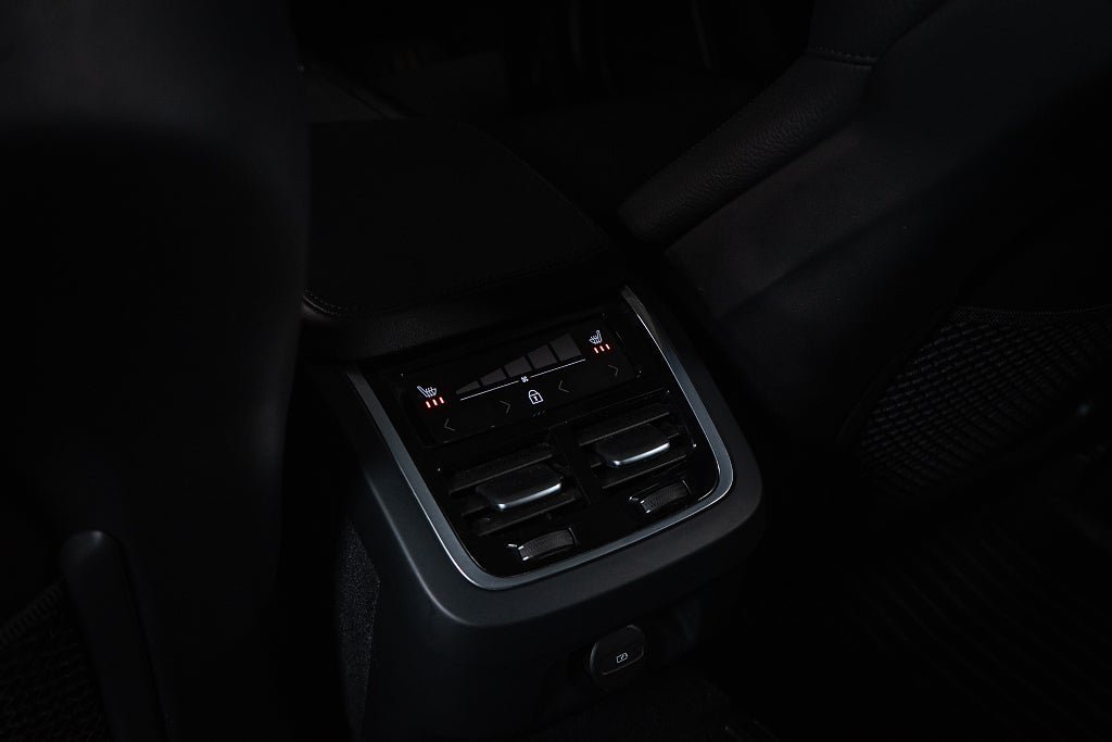 Vehicle Image 27