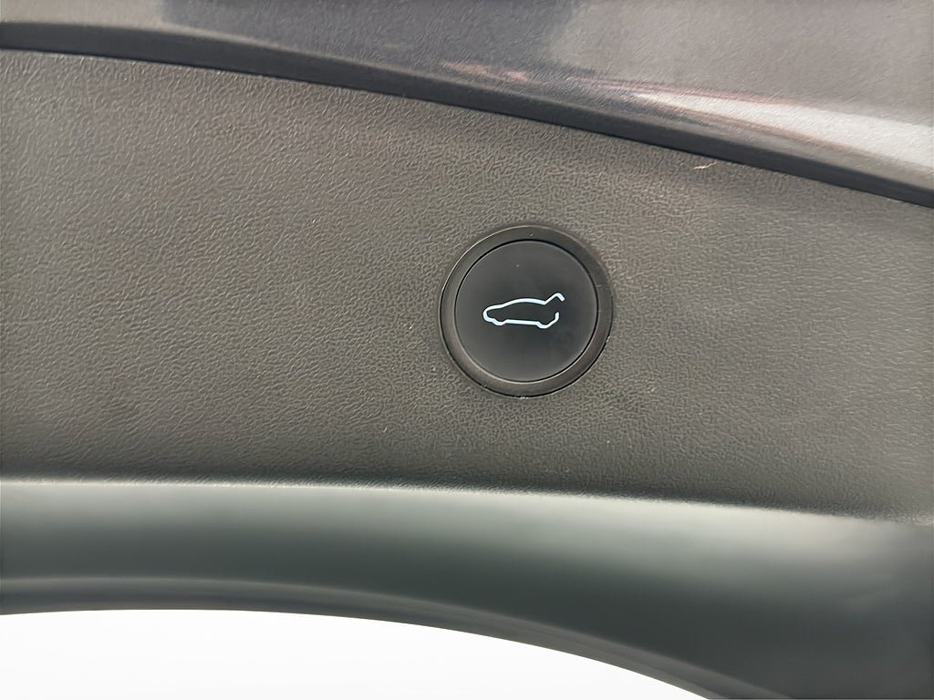 Vehicle Image 28