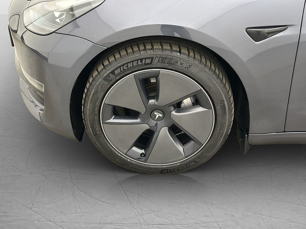 Vehicle Image 33