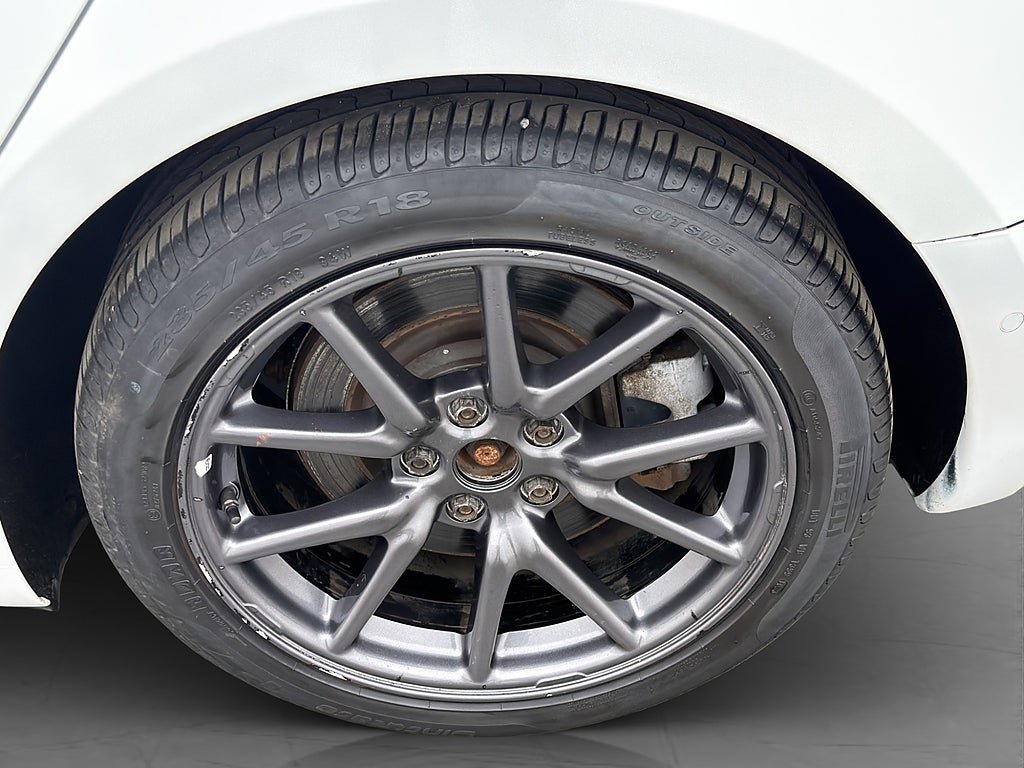 Vehicle Image 30