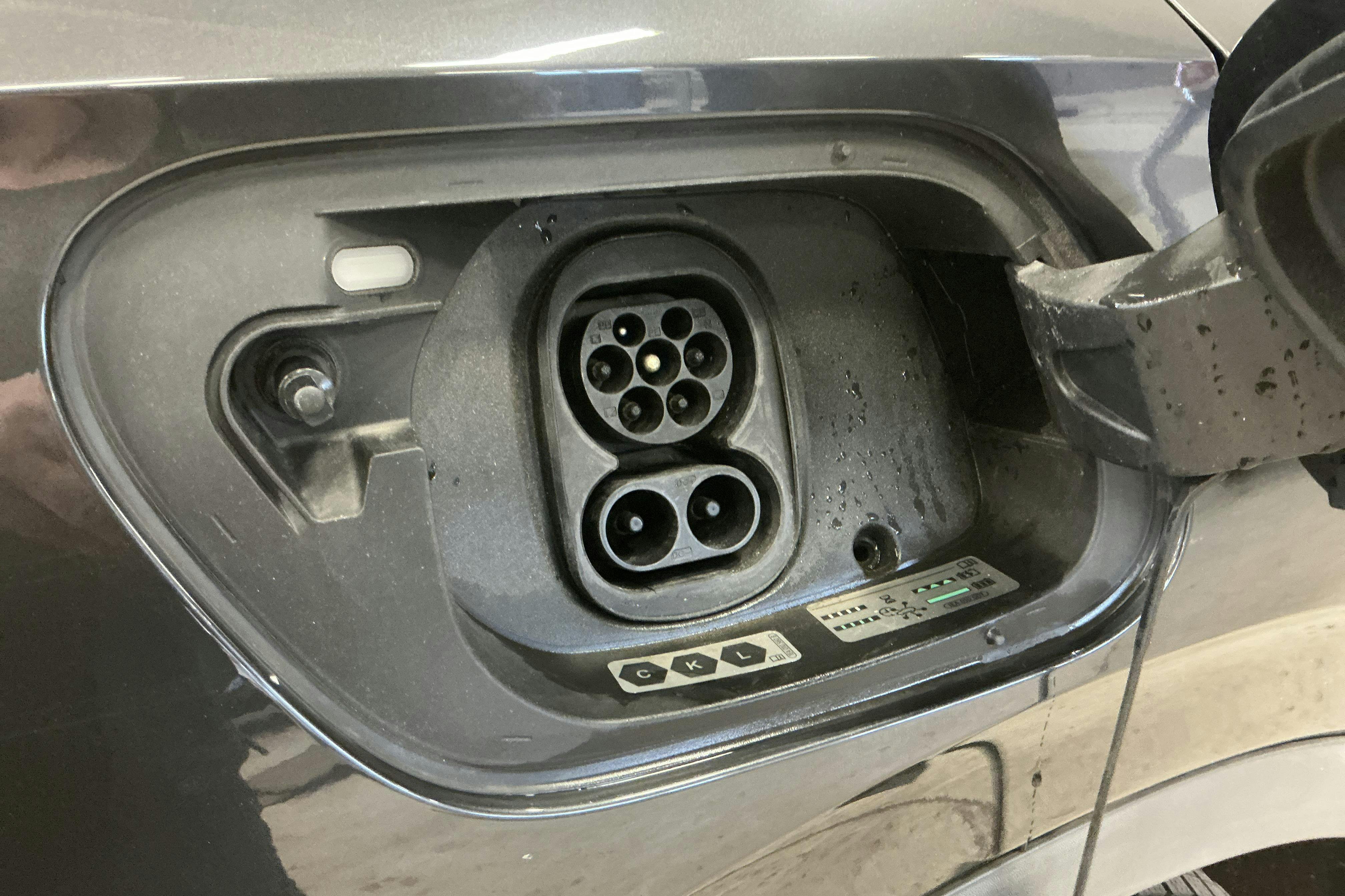 Vehicle Image 17