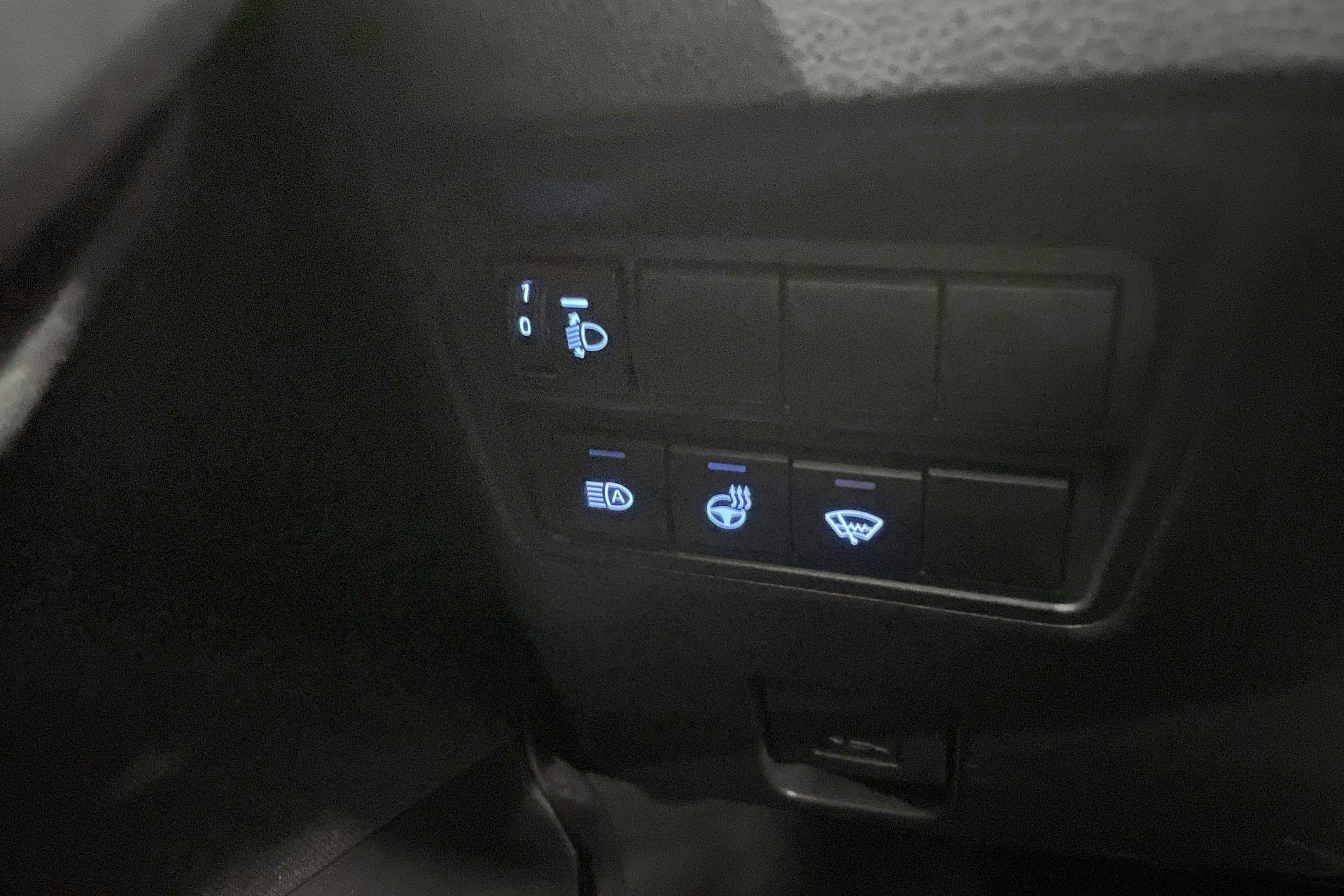 Vehicle Image 15