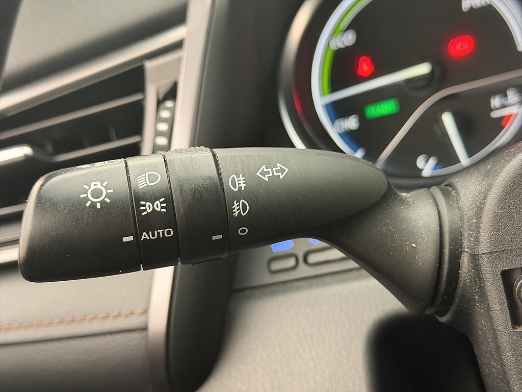 Vehicle Image 16