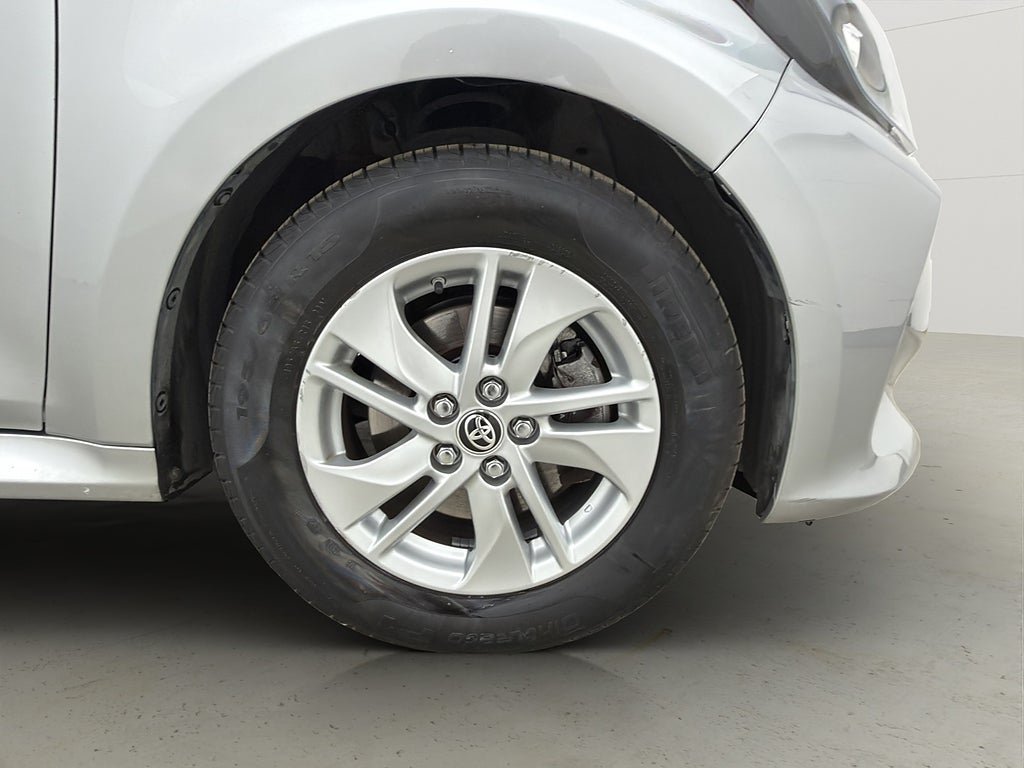 Vehicle Image 29