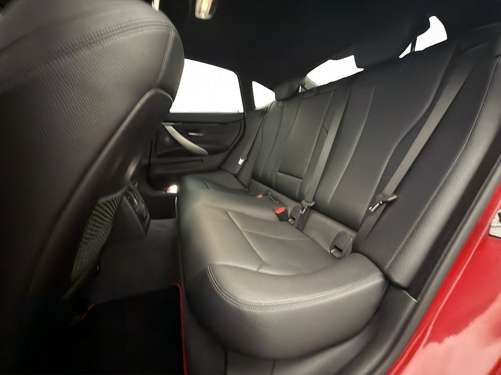 Vehicle Image 33