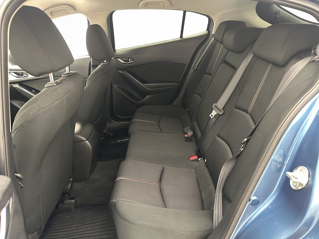 Vehicle Image 26