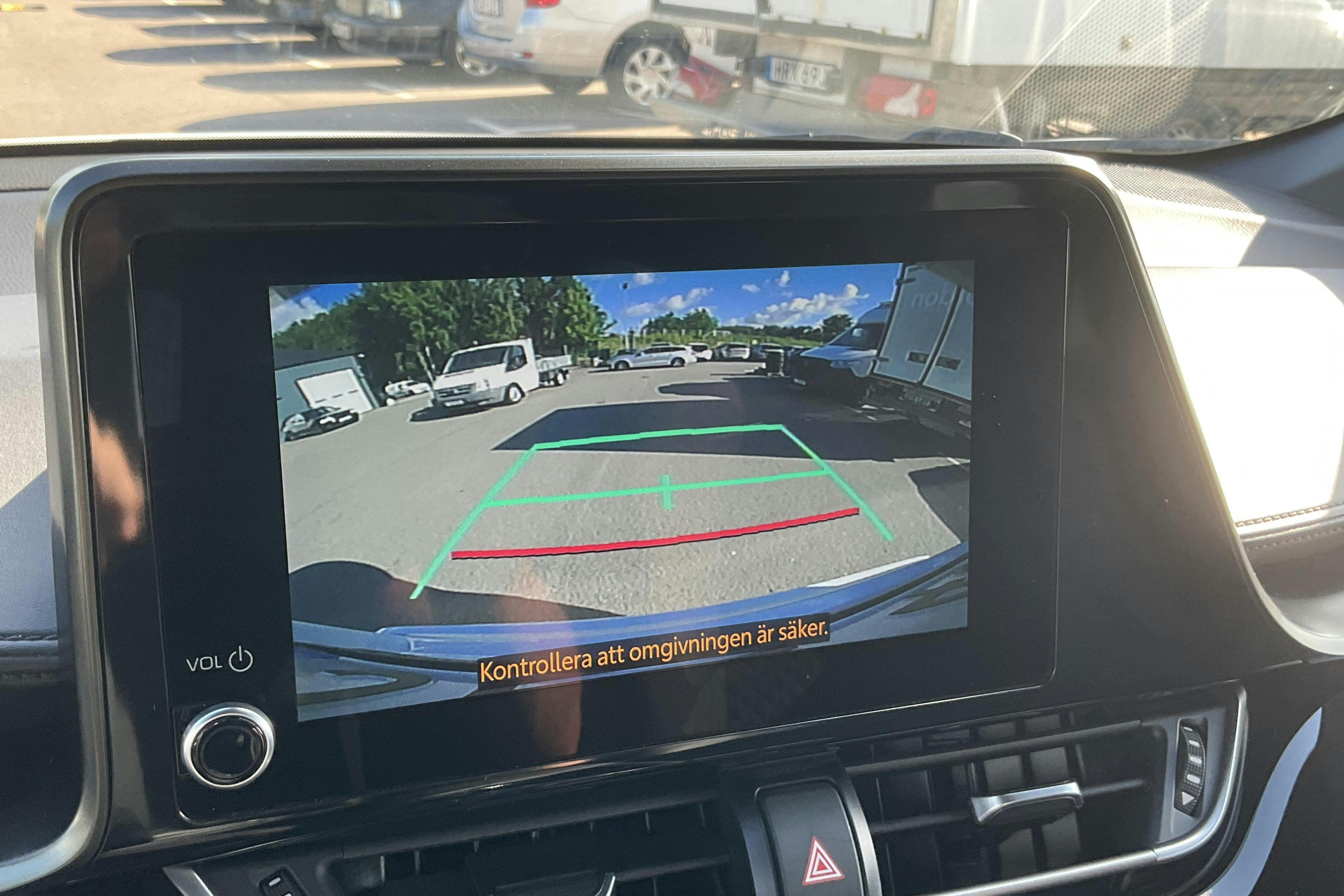 Vehicle Image 12