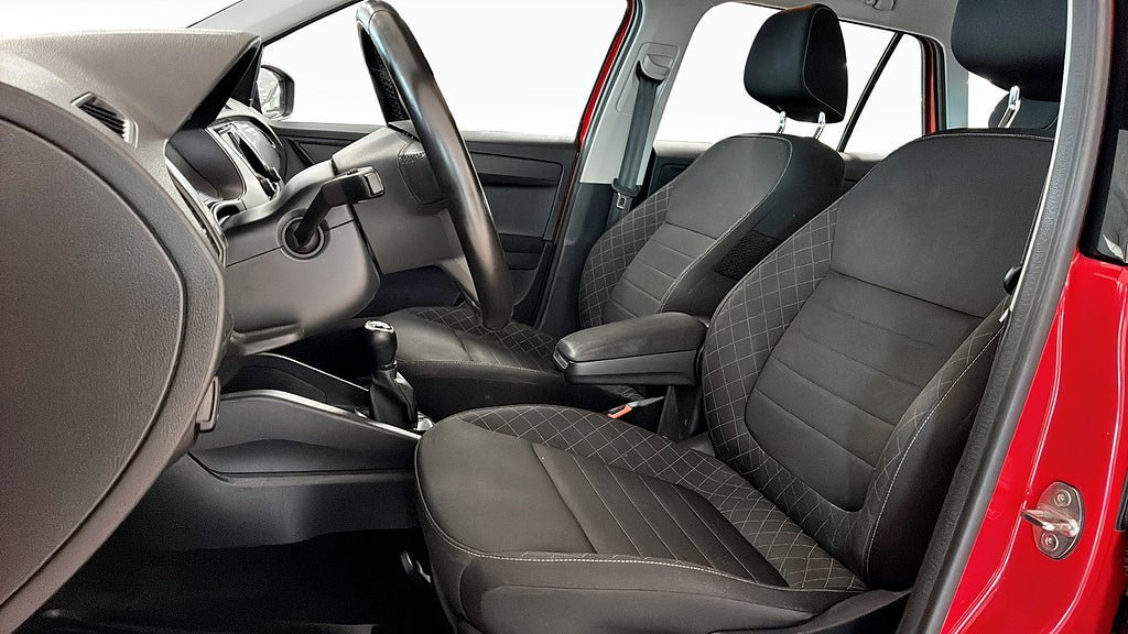 Vehicle Image 7
