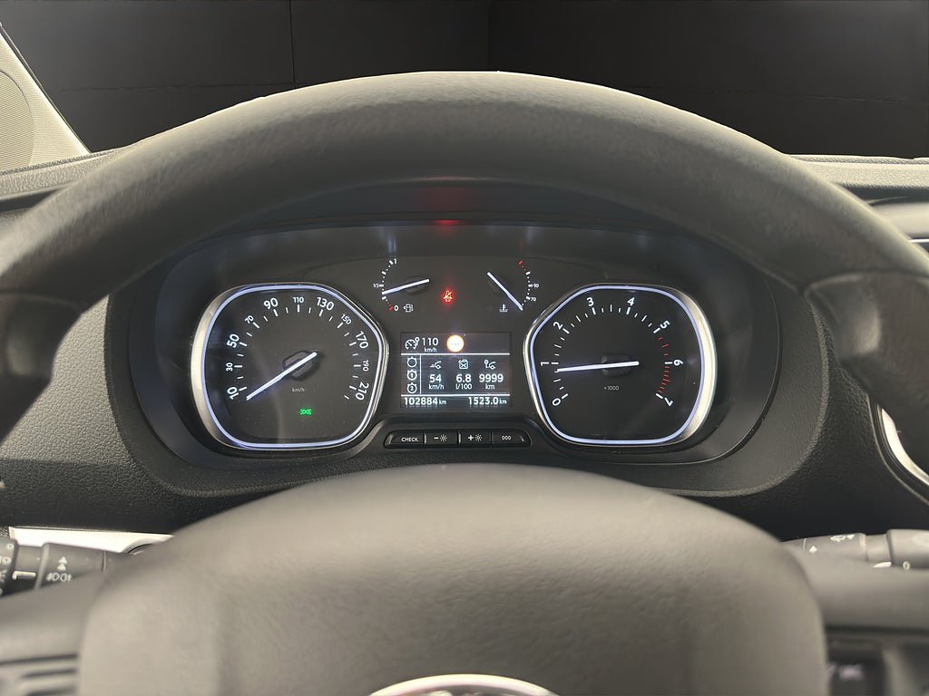 Vehicle Image 17