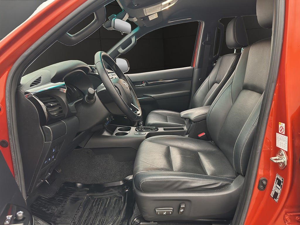Vehicle Image 15