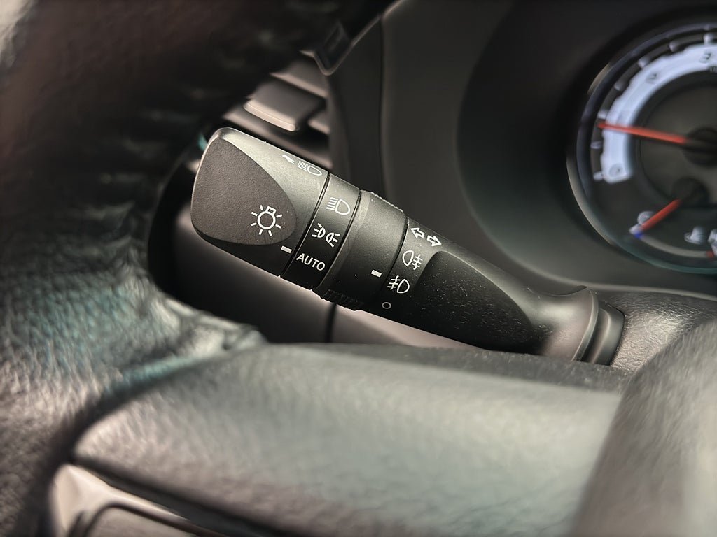 Vehicle Image 17
