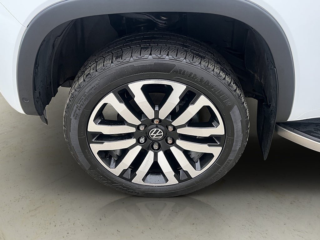 Vehicle Image 37