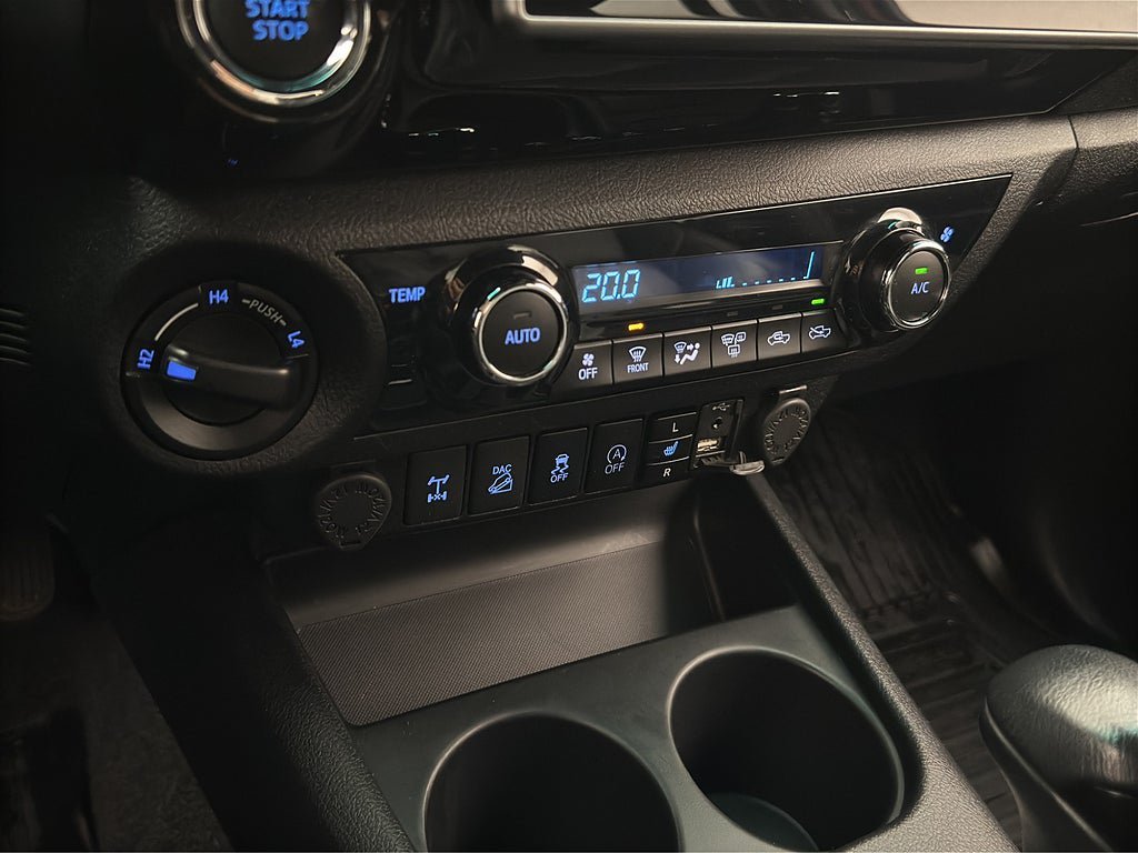 Vehicle Image 23