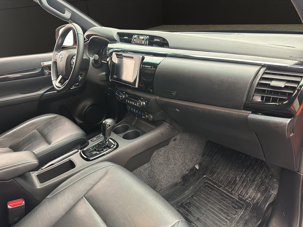 Vehicle Image 30
