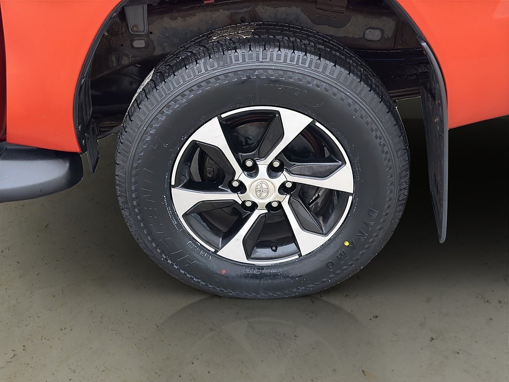 Vehicle Image 32