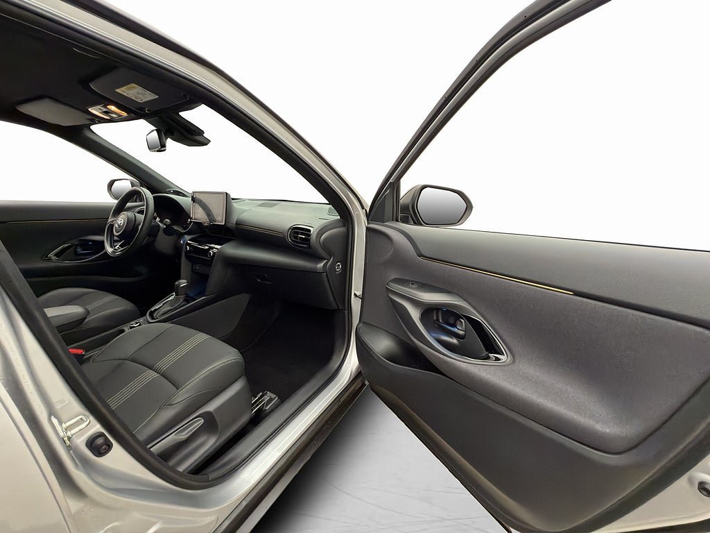 Vehicle Image 30