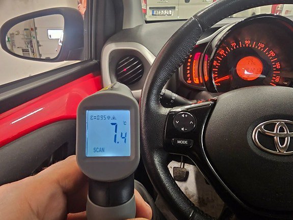 Vehicle Image 8