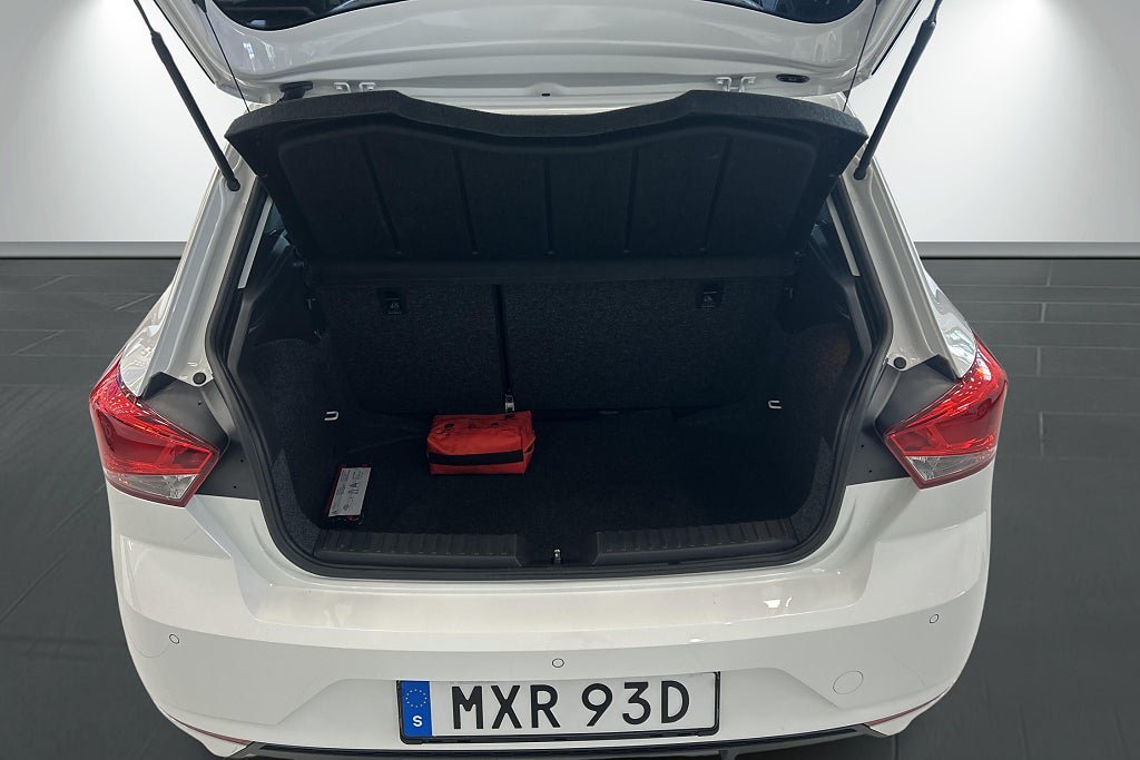 Vehicle Image 17