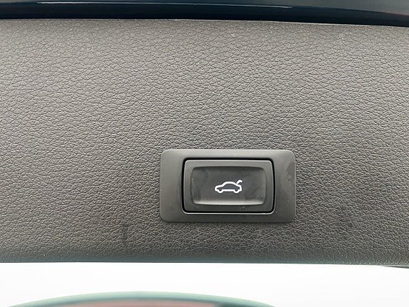 Vehicle Image 34
