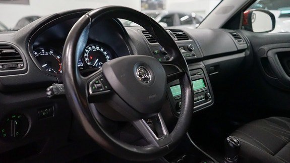 Vehicle Image 14