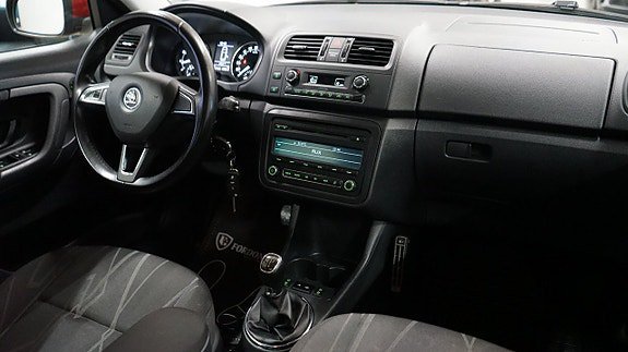 Vehicle Image 17