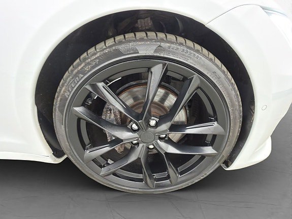 Vehicle Image 36