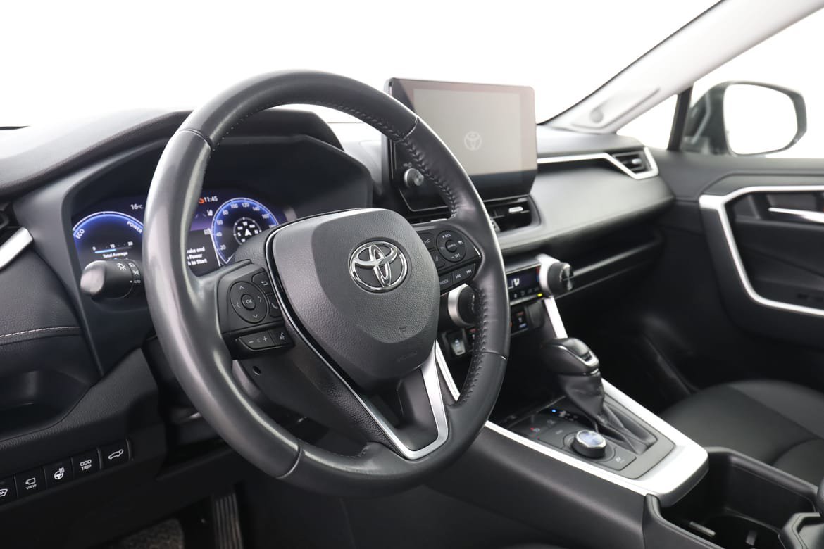 Vehicle Image 12