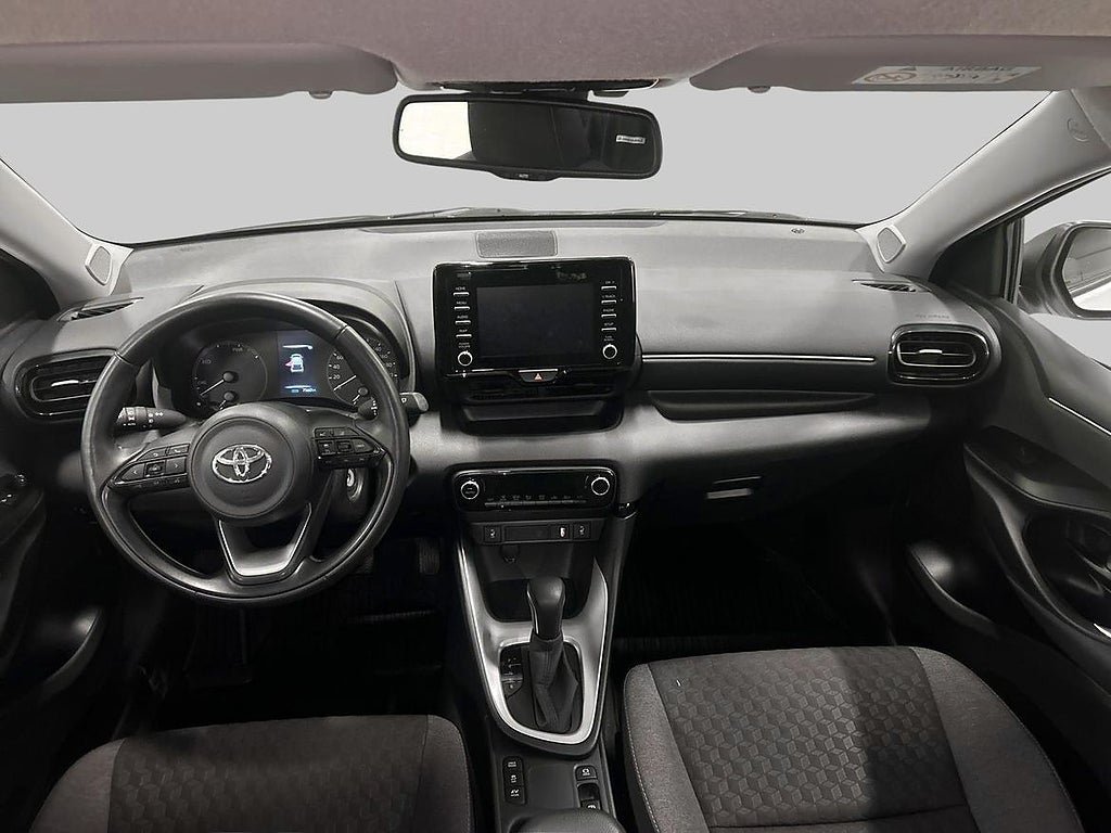 Vehicle Image 12