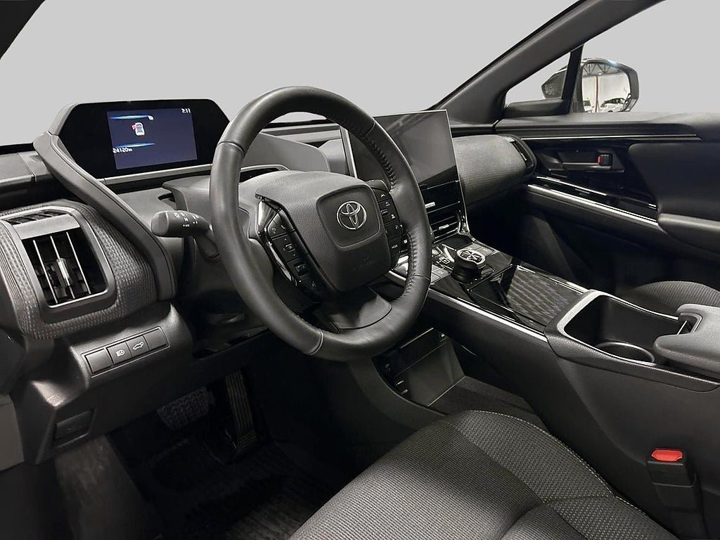 Vehicle Image 14