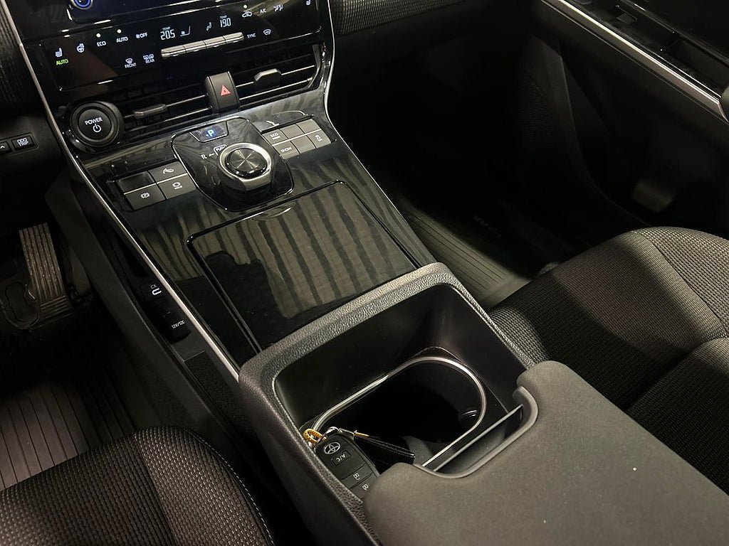 Vehicle Image 18
