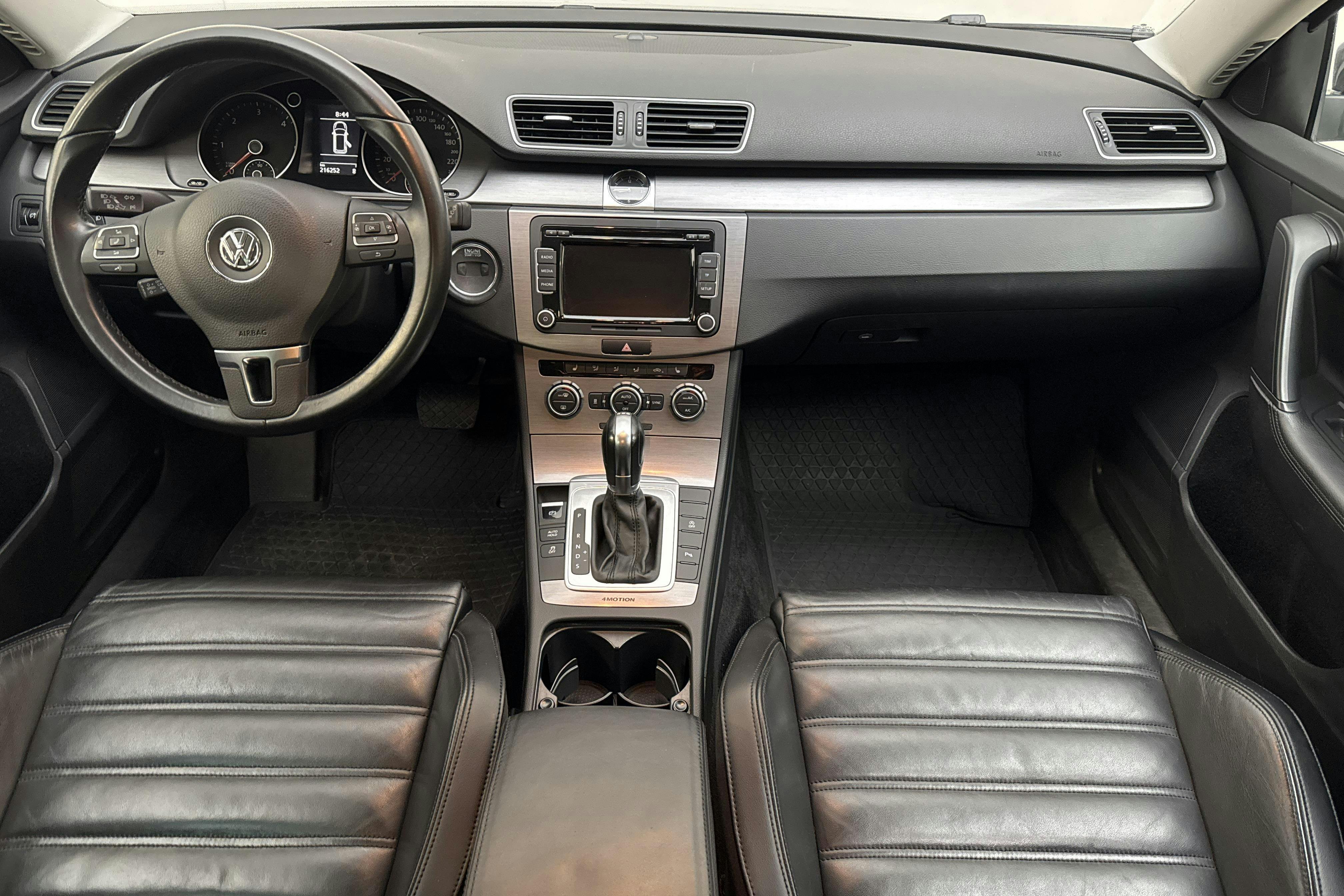 Vehicle Image 6